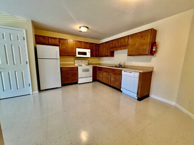 Foto del edificio - 9063  1D Pembroke Road  Oak Grove KY 42262