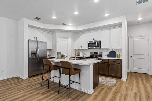 Building Photo - LyvWell at Harmony