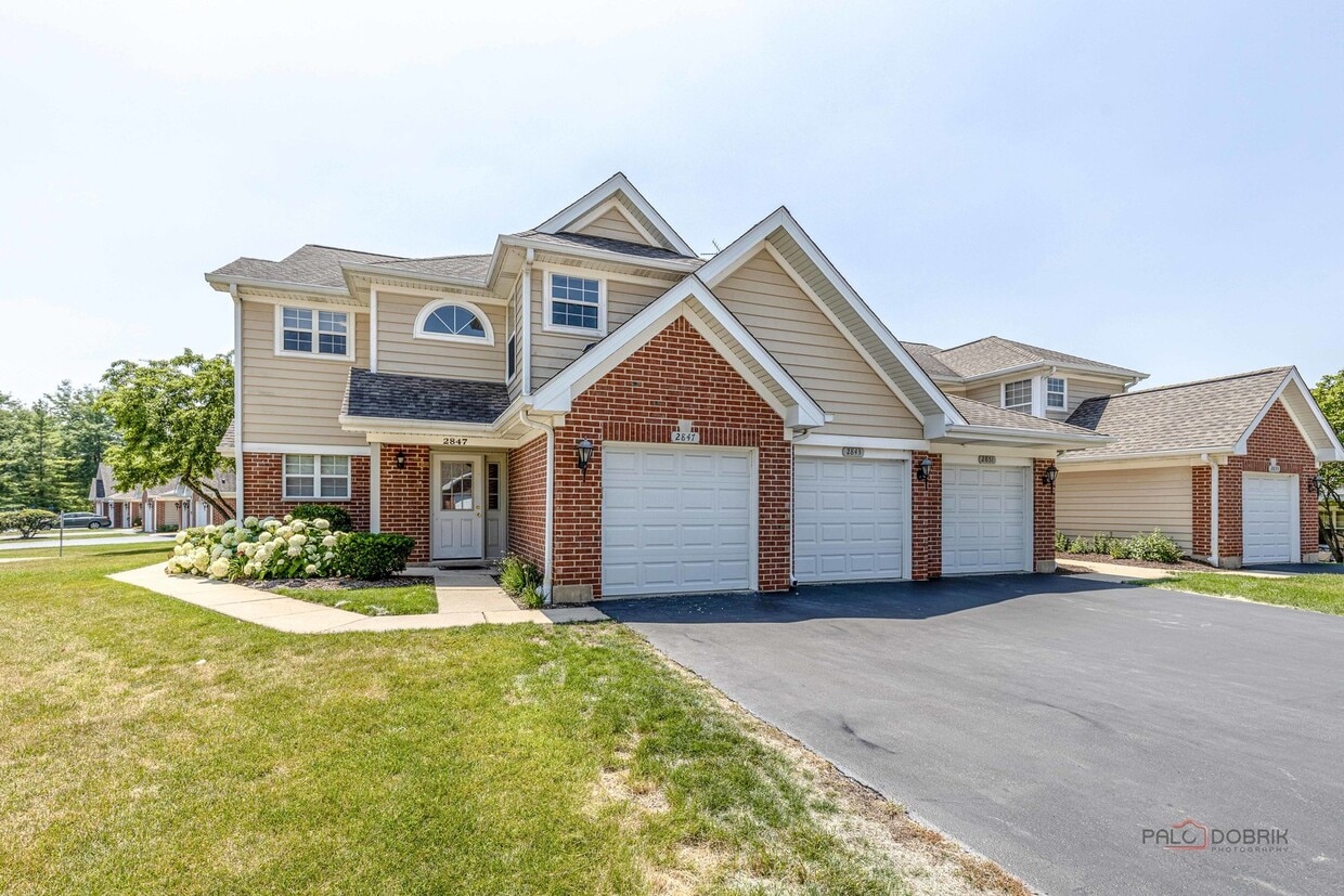 Primary Photo - 2847 Heatherwood Dr