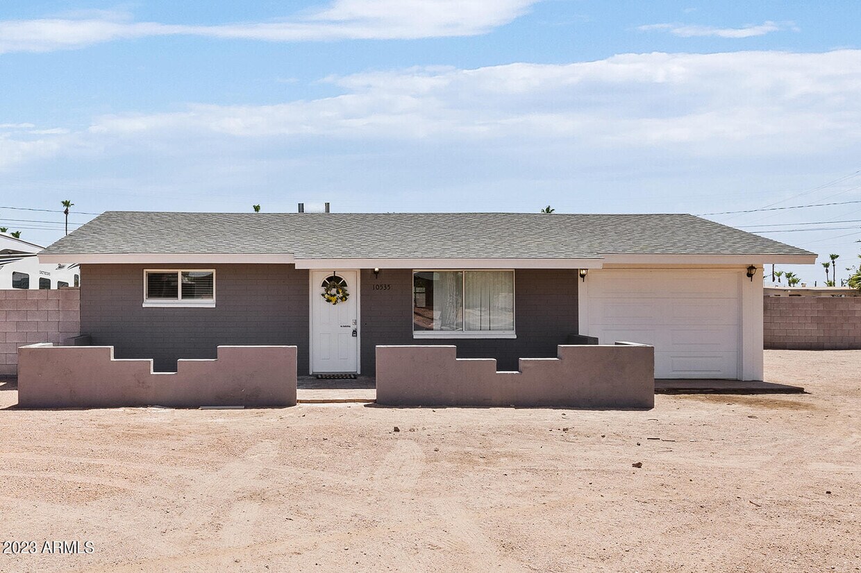 Primary Photo - 10535 E Boulder Dr