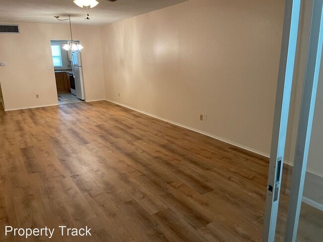 Building Photo - 2 br, 2 bath House - #306 211 Pasadena Ave...