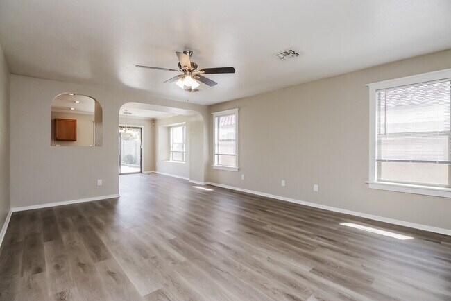 Building Photo - 8434 E Natal Cir