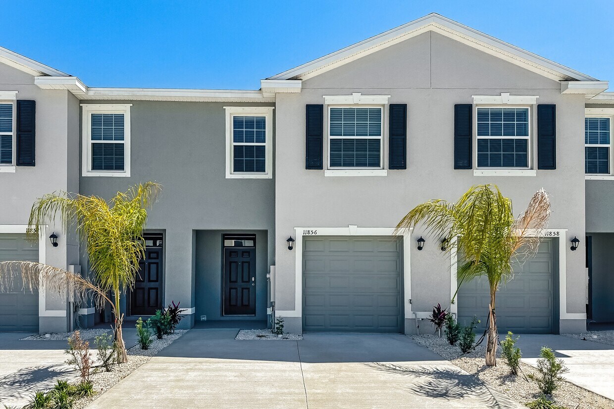 Foto principal - 11856 Mountain Retreat Ln