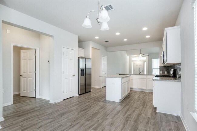 Building Photo - 713 Falkland Trace