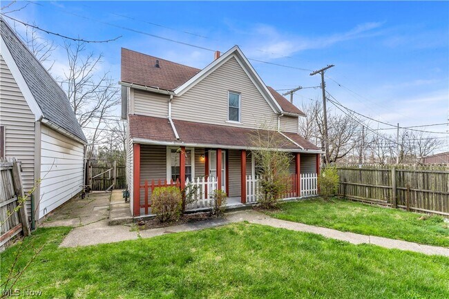 Foto del edificio - 7945 Lorain Ave