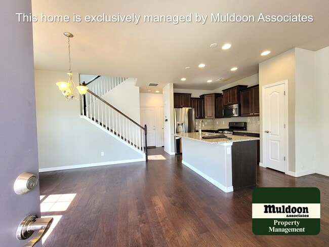 Building Photo - Charming 2-Story with Garden of the Gods V...