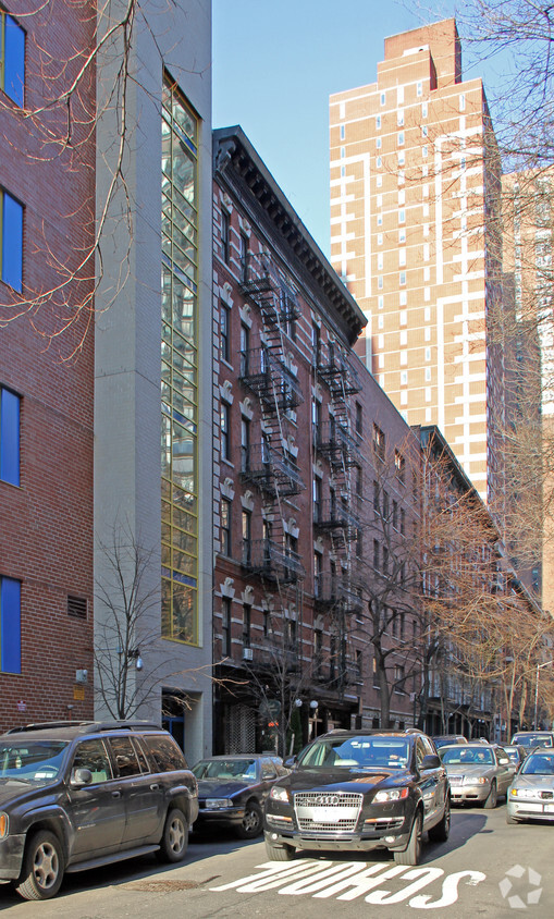 Foto principal - 338 East 92nd Street