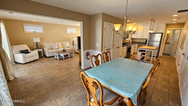 Foto del edificio - 60 Mary Alice Rd