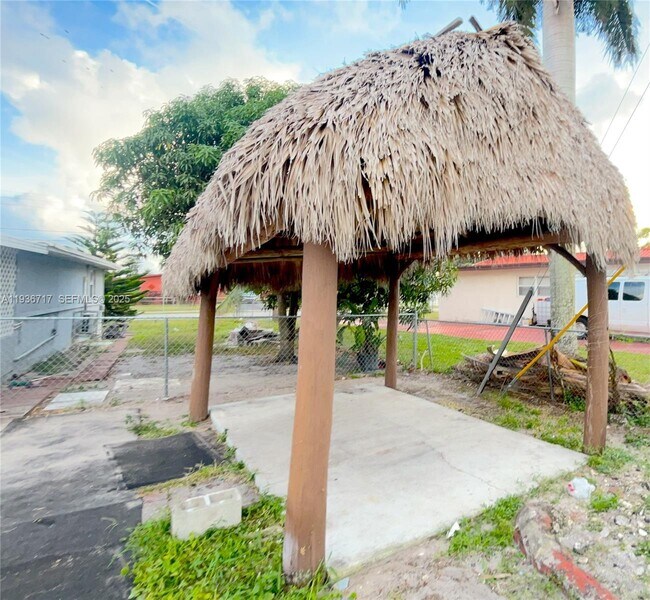 Foto del edificio - 20500 NW 28th Ave