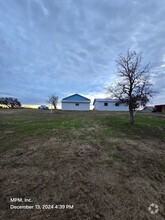 Building Photo - 4221 Buena Vista Dr