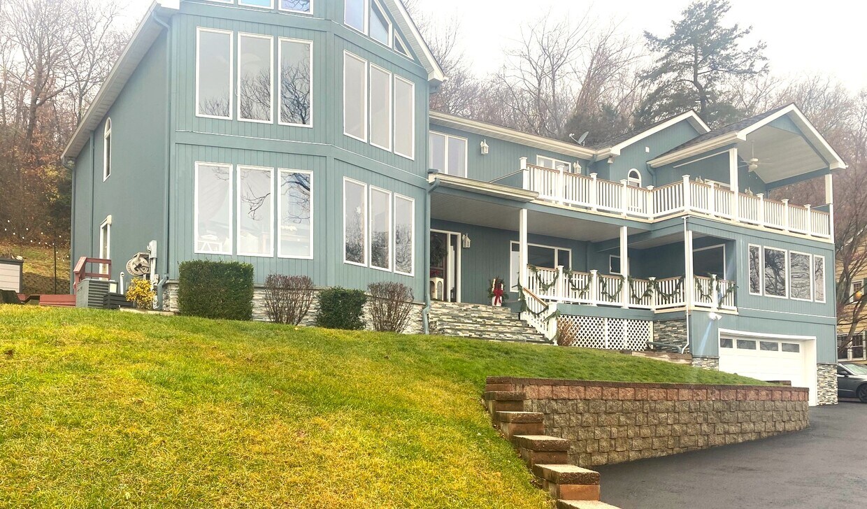 145 Portland Rd, Highlands, NJ 07732 House Rental in Highlands, NJ