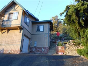 Foto del edificio - 2012 Woodland Dr