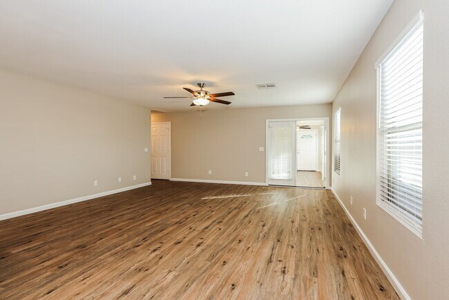 Foto del edificio - 18611 North 22nd St