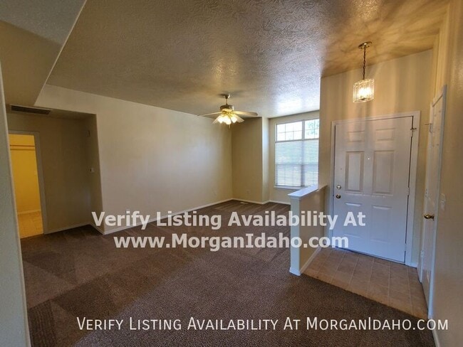 Building Photo - 655 W Waterbury Dr