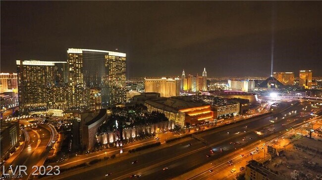 Foto del edificio - 4525 Dean Martin Dr