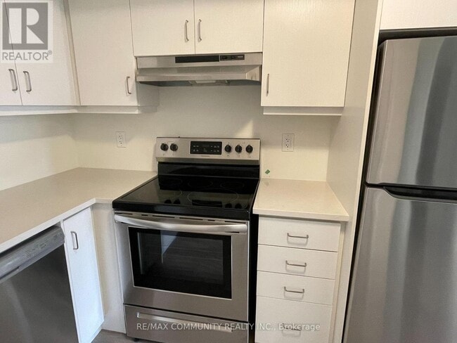 Building Photo - 2791 Eglinton Ave E