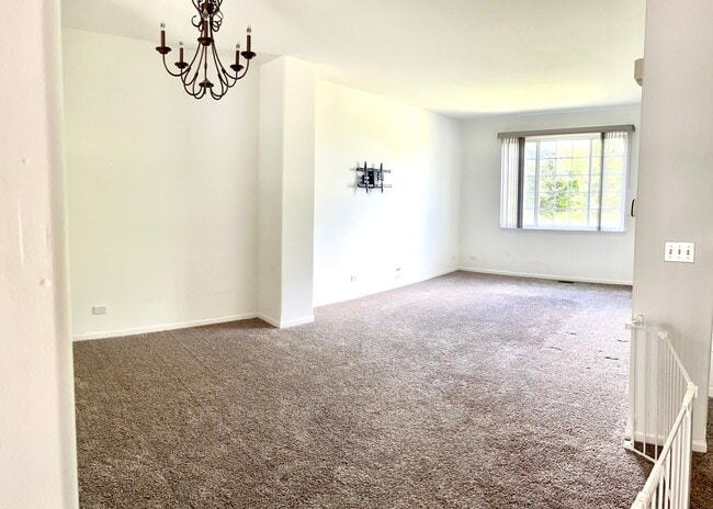 Building Photo - 4323 Savoy Ln