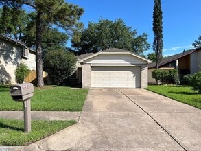 Building Photo - 10550 Walnut Glen Dr