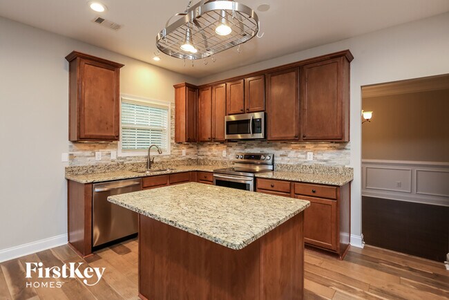 Foto del edificio - 6313 Spring Cove Dr