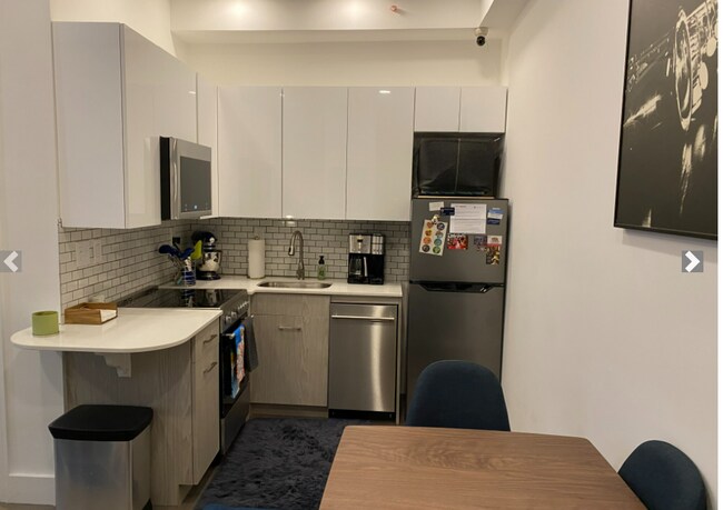 Foto del edificio - 98 Queensberry St