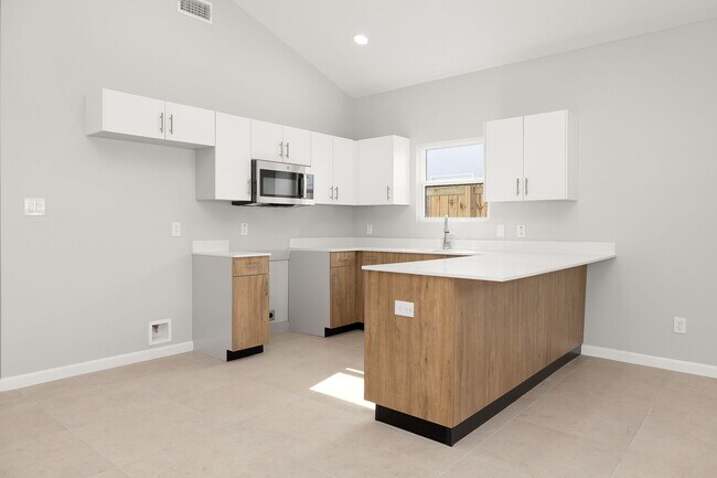 Foto del edificio - 2701 Robin Rd