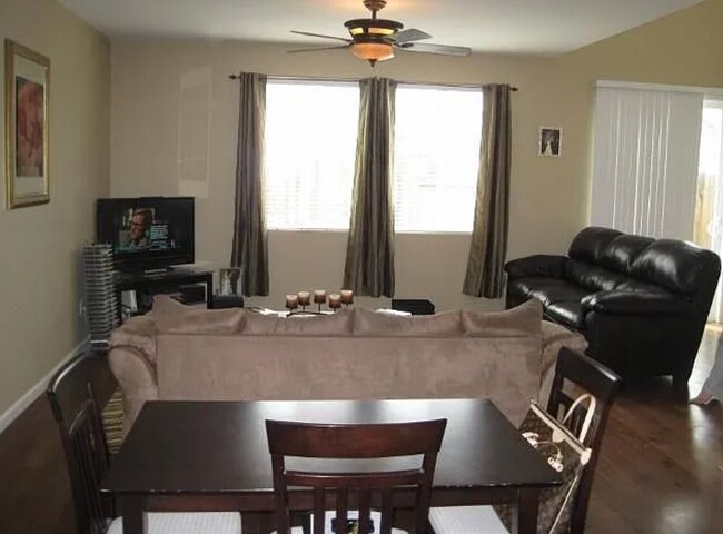 Foto del edificio - IMMACULATE NATOMAS 4/3 plus office!  Pleas...