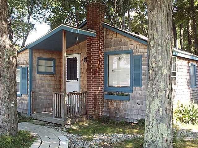 Building Photo - 2267 Putnam Pike