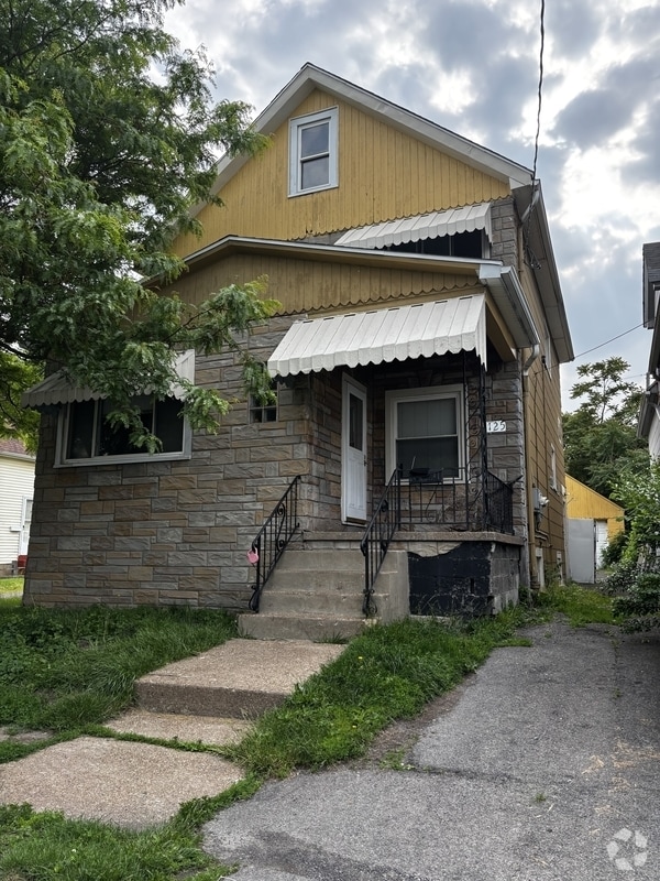 Building Photo - 125 Gatchell St