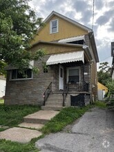 Building Photo - 125 Gatchell St