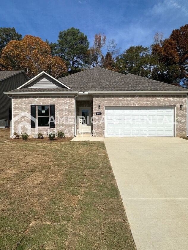 Primary Photo - Home for Rent in Bessemer, AL!!!