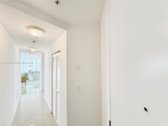 Foto del edificio - 1111 SW 1st Ave