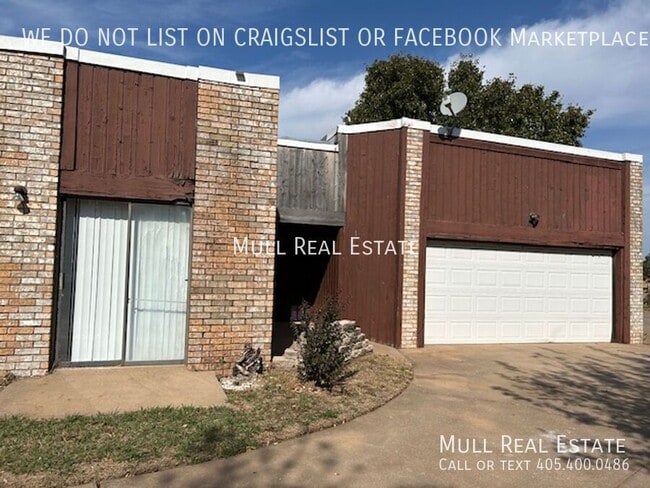 Foto del edificio - 2824 Silvertree Dr