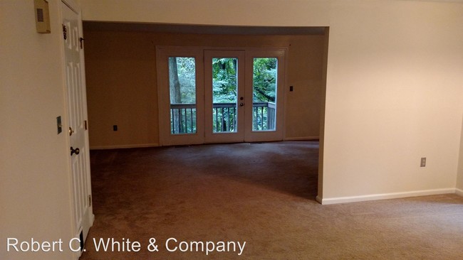 Building Photo - 2 br, 2.5 bath House - 26 Abbey Lane