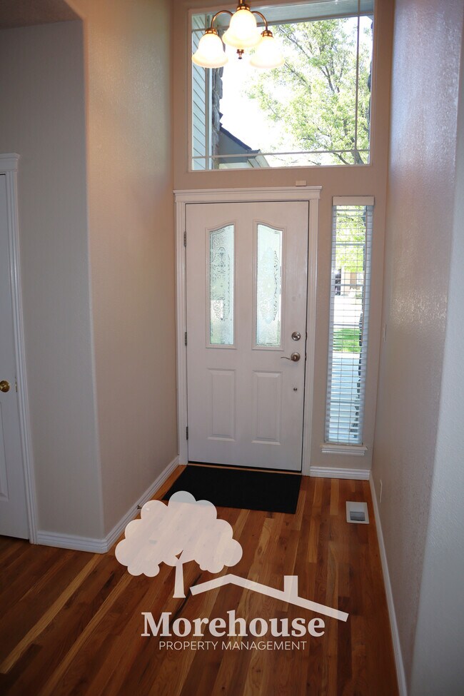 Foto del edificio - 14496 W Woodspring Dr