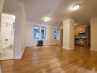 Building Photo - 117 W 13th St