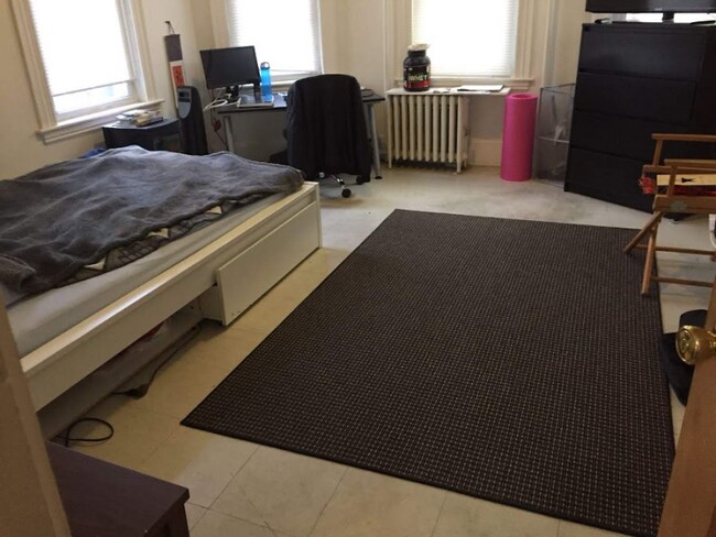 Building Photo - 55 Hillside St