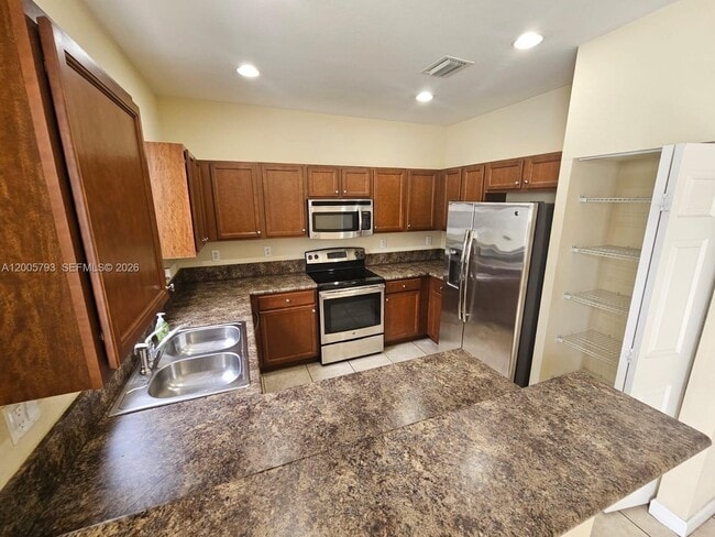 Building Photo - 3387 W 90th St