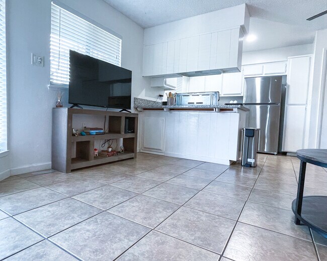 Foto del edificio - 4701 Beechwood St