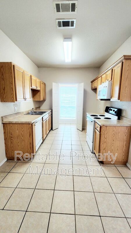 Building Photo - 107 Collett Ct