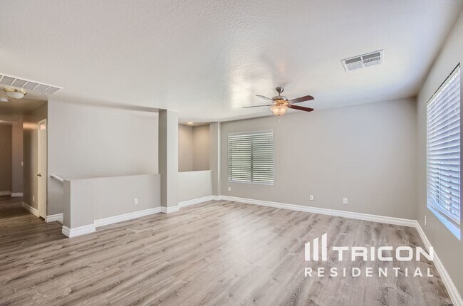 Foto del edificio - 37186 W Amalfi Ave