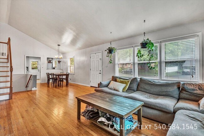 Foto del edificio - 3166 Galloway Dr