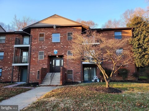 Building Photo - 12 Ivy Hall