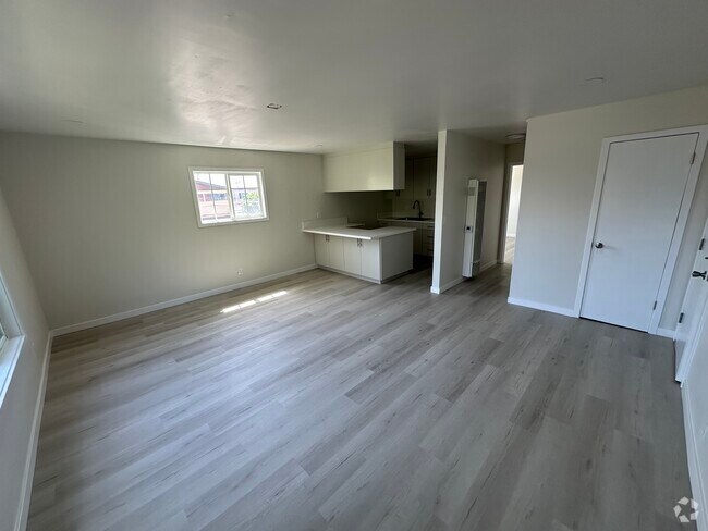 Building Photo - 16709 S Denver Ave