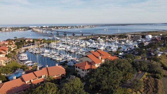 Building Photo - 3103 Harbor Dr