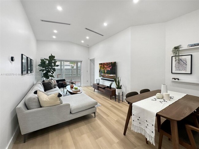 Building Photo - 10831 SW 159th Terrace