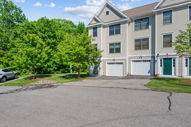 Foto del edificio - 41 Village Dr