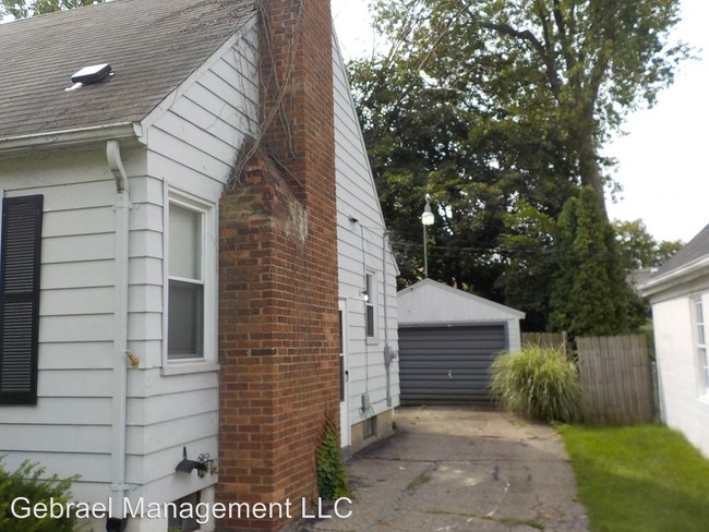 Building Photo - 2314 Windemere Ave