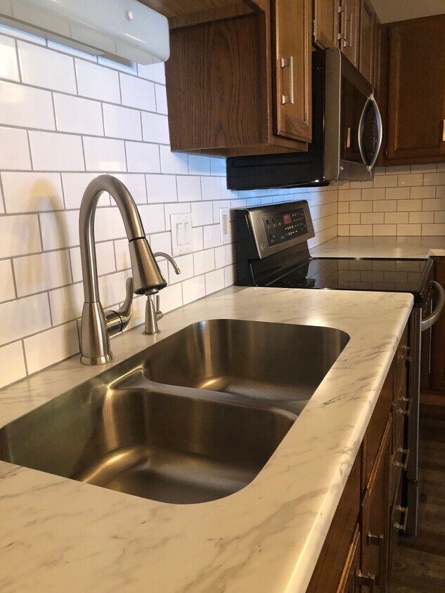Foto principal - 3708 S Terry Ave