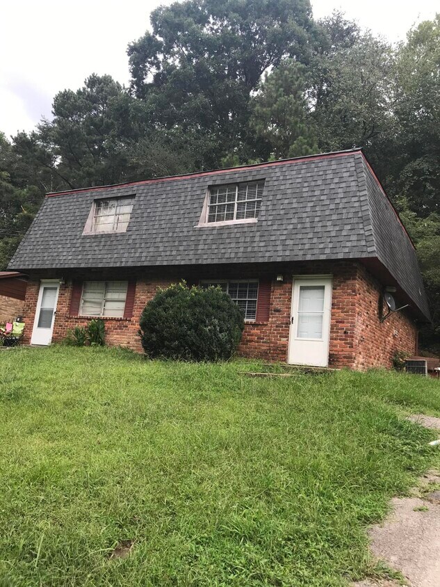 Foto principal - 3872 Youngstown Rd