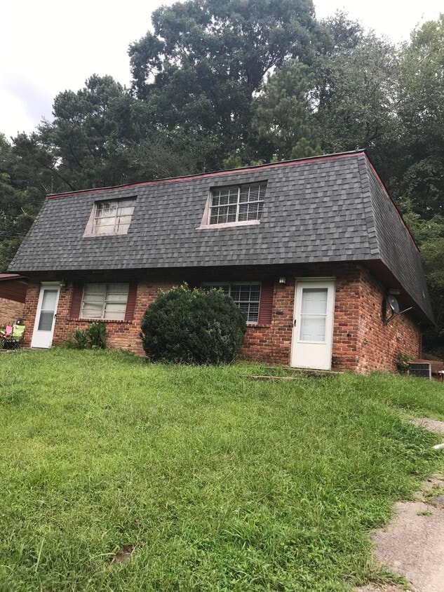 Primary Photo - 3872 Youngstown Rd